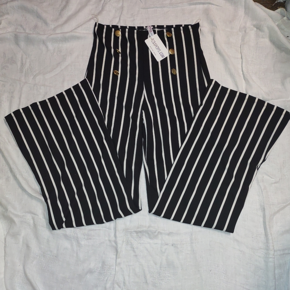 Black and white striped stretch pants 2x